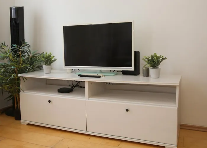 Downtown Bliss Modern Retreat With Free Parking And Fast Internet 600 Mbits Apartamento *